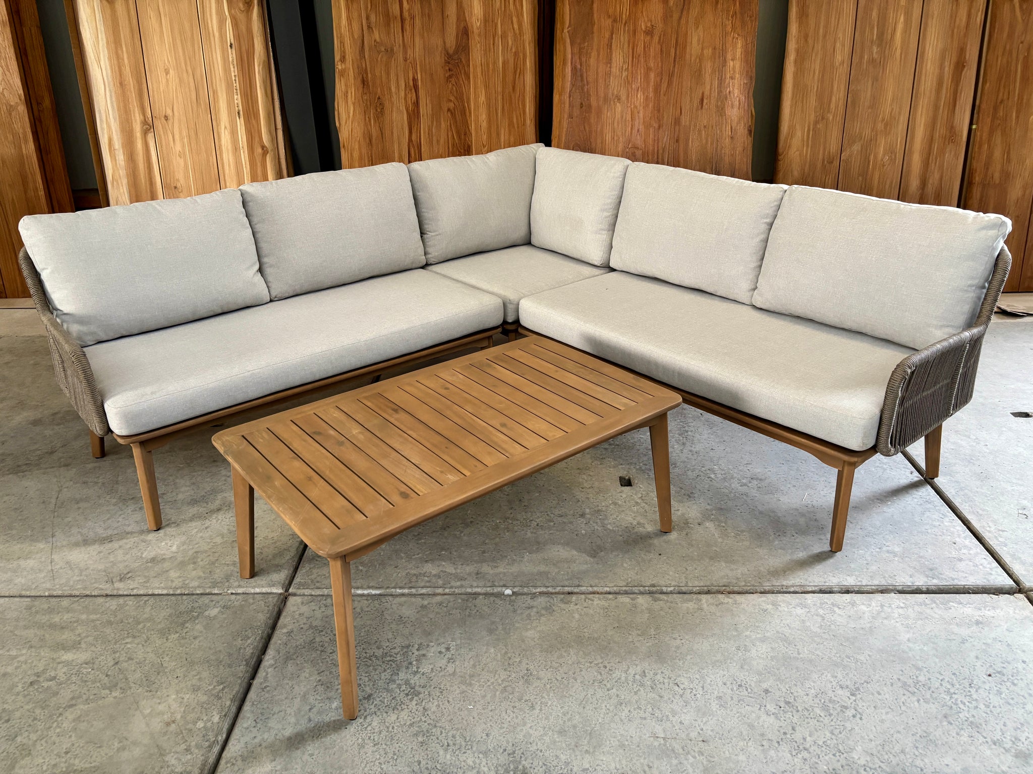 Enola loungehoek | Licht teaklook | rope taupe
