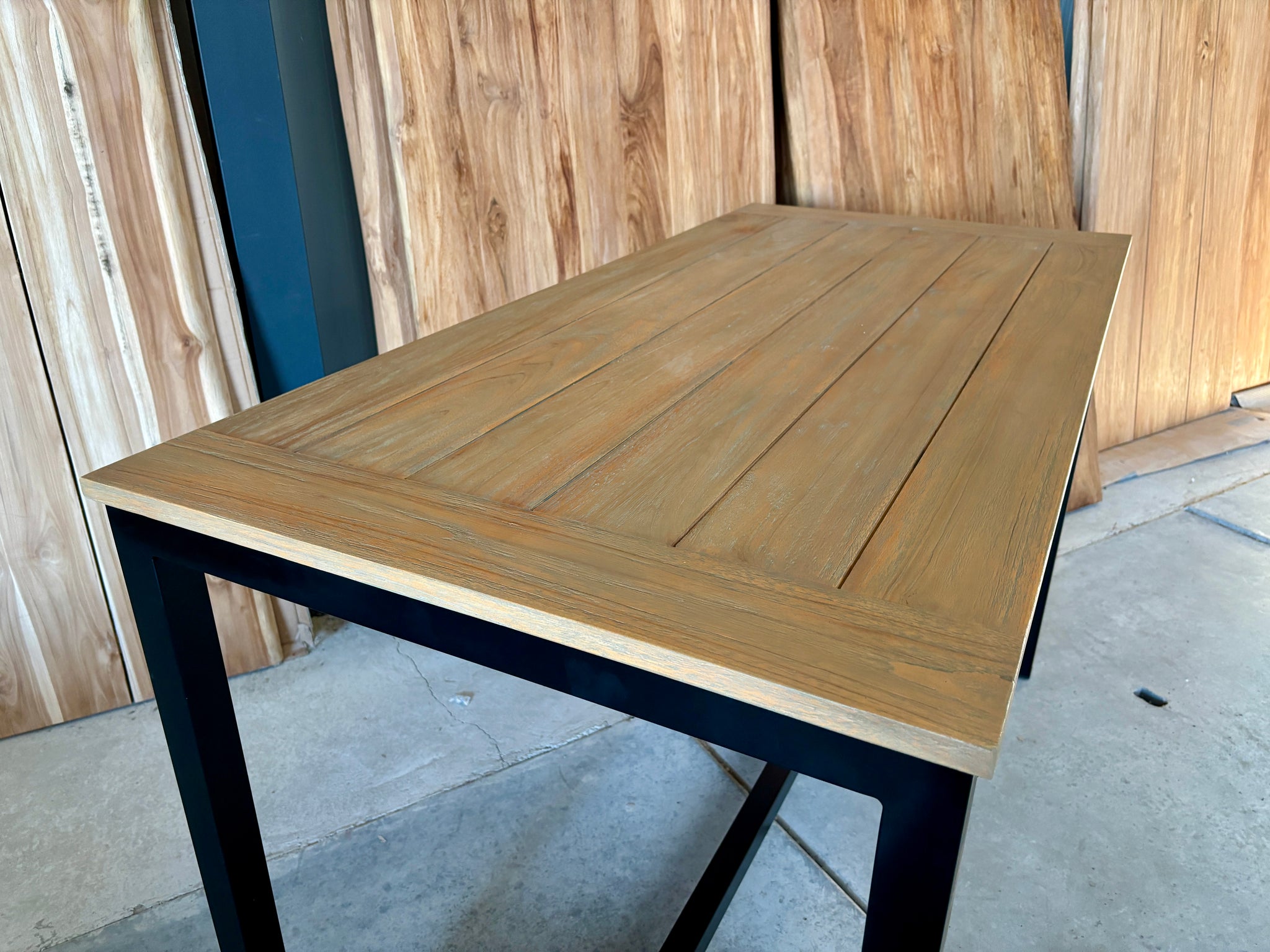 Elba bartafel 160cm | teak vergrijst | zwart frame