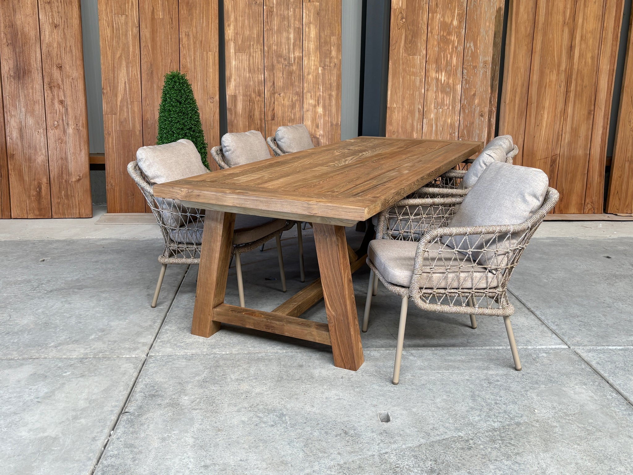 Muiderslot tuintafel 260 | gerecycled teak | Nova dining stoel beige | dining tuinset 7-dlg