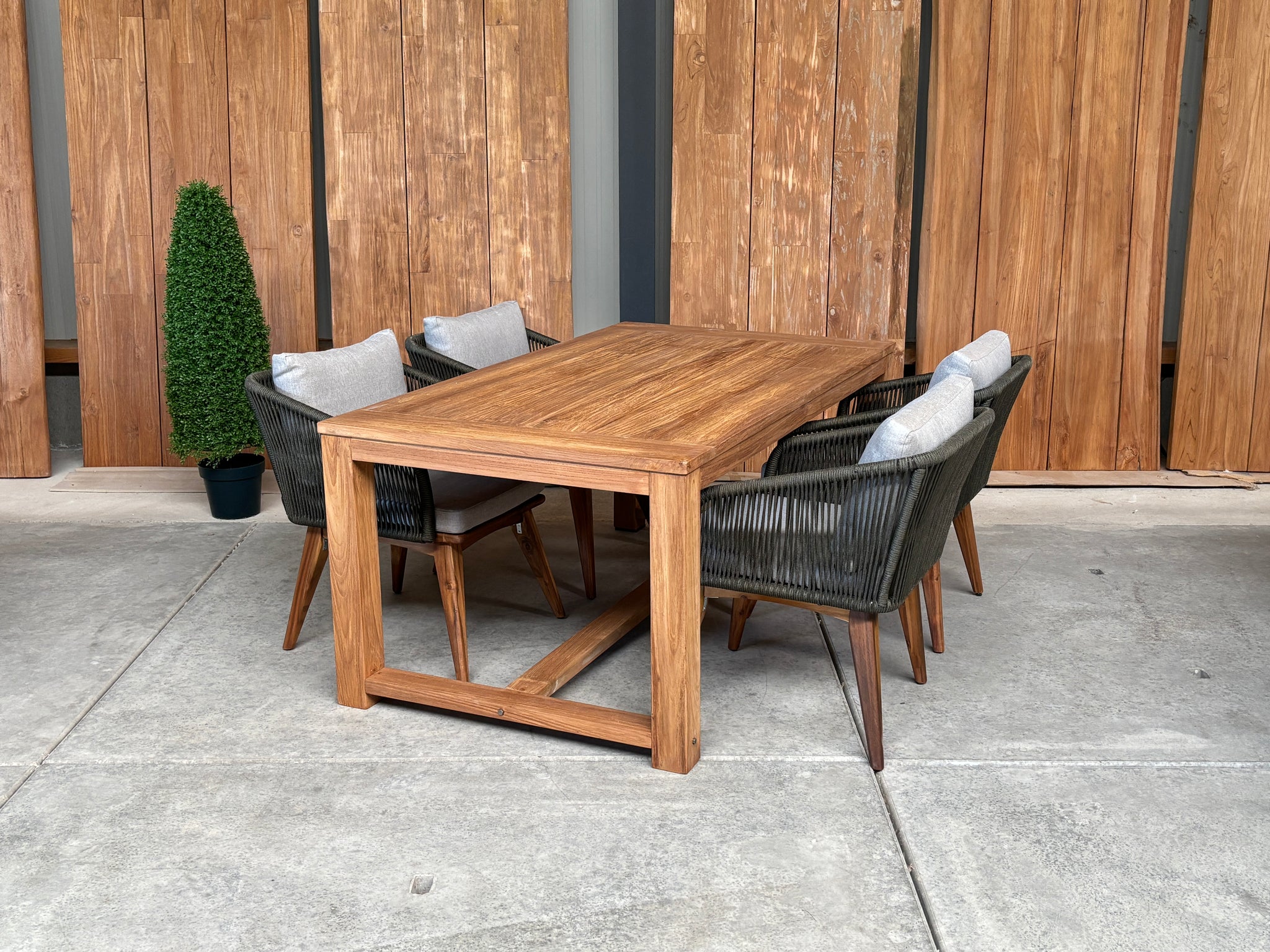 Windsor 180cm oud teak | Marisol dining stoel olijfgroen | dining tuinset 5-dlg