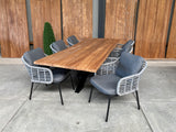 Bentley 260cm oud teak | Boomstam | Matrix poot  zwart | Luna dining stoel lichtgrijs | dining tuinset 7-dlg