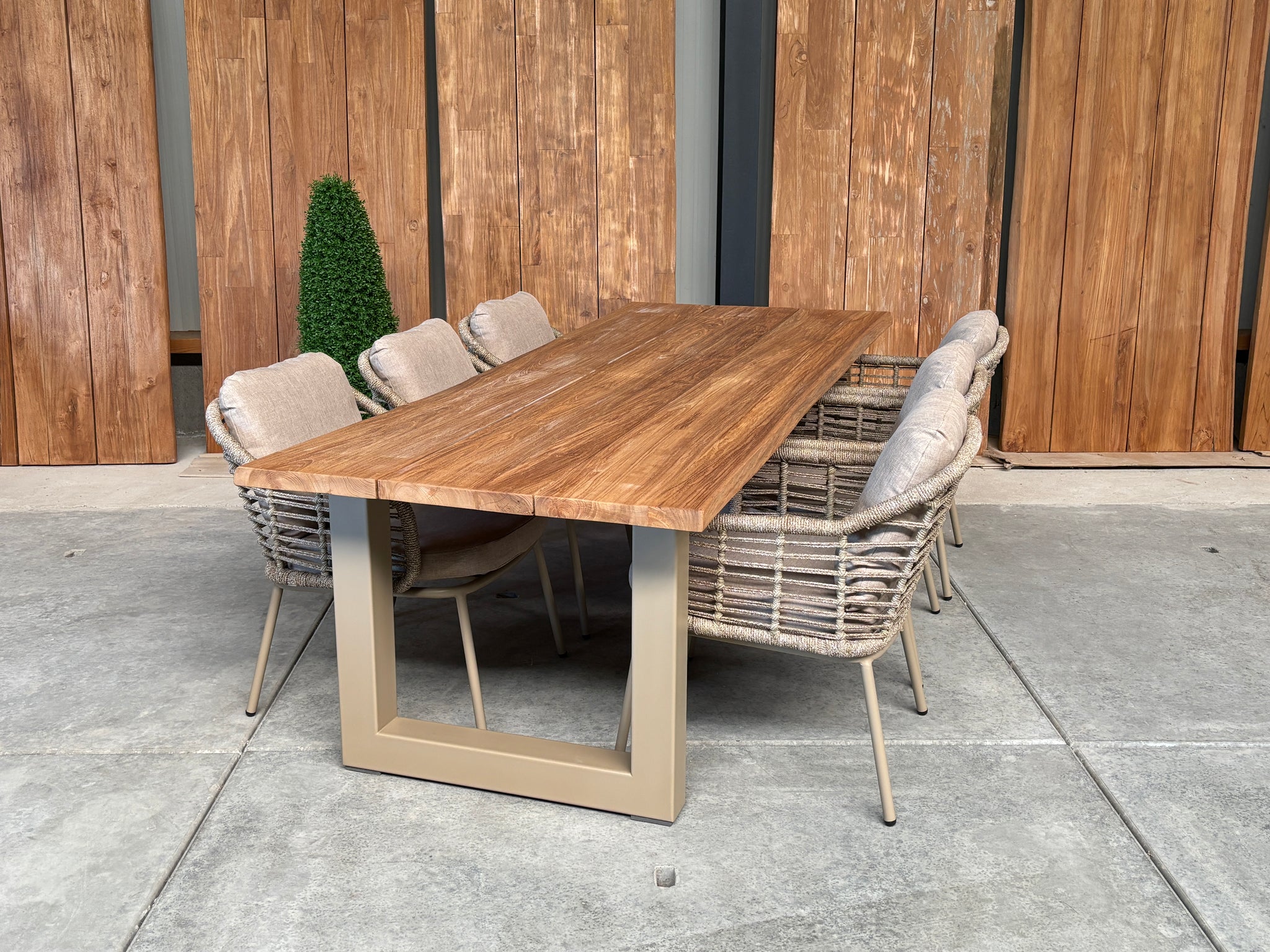 Bentley 260cm oud teak | Boomstam | U poot  Beige | Luna dining stoel beige | dining tuinset 7-dlg