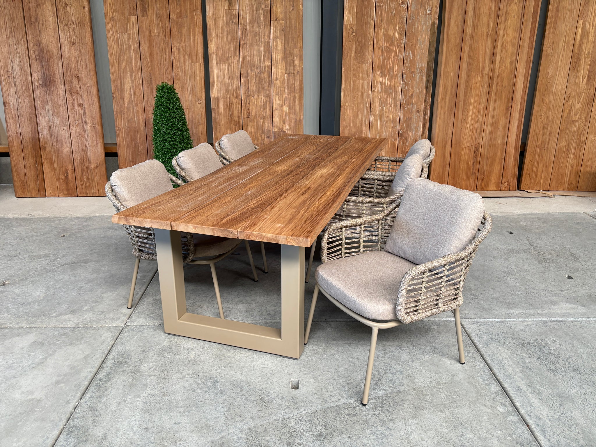 Bentley 260cm oud teak | Boomstam | U poot  Beige | Luna dining stoel beige | dining tuinset 7-dlg