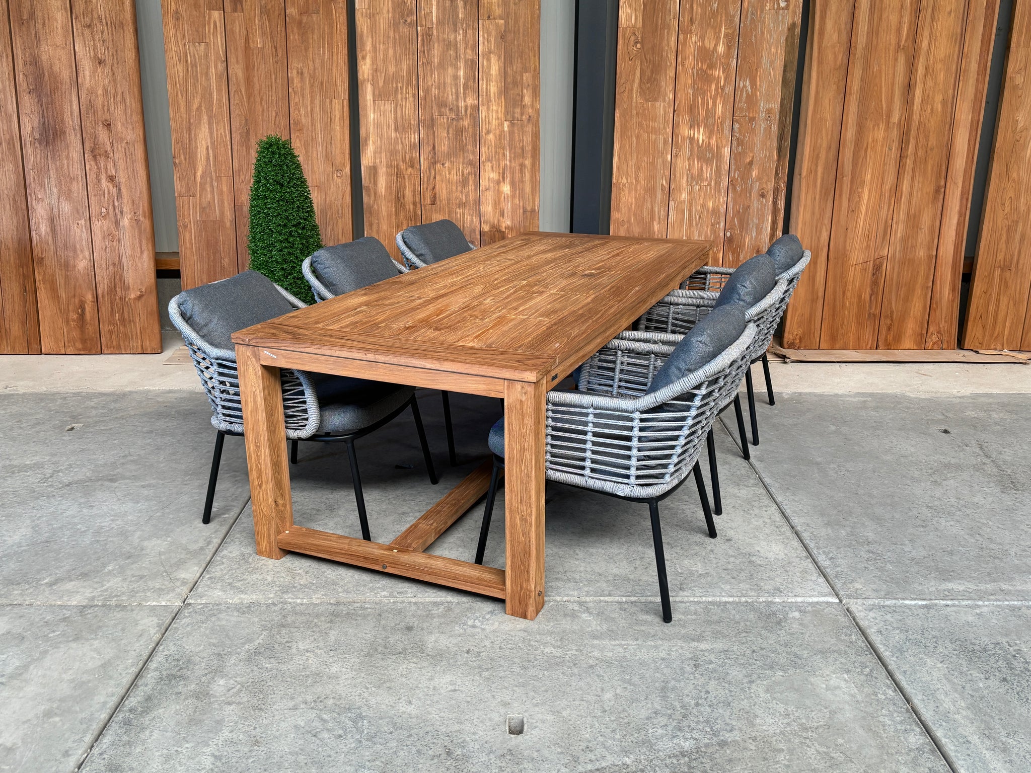 Windsor 240cm oud teak | Luna dining stoel rope licht grijs | dining tuinset 7-dlg