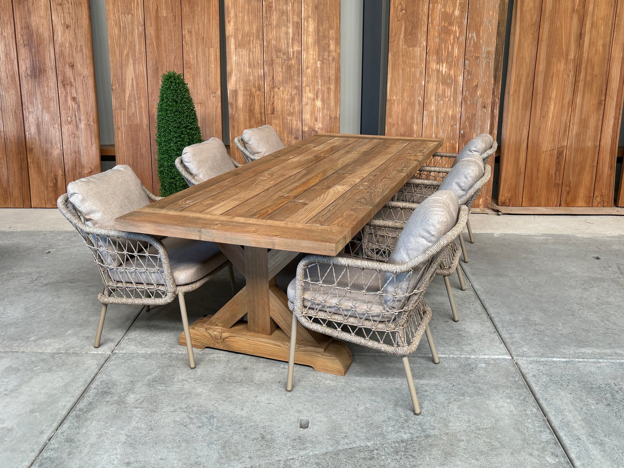 Slot Loevestein tuintafel 260 | gerecycled teak | Nova dining stoel beige | dining tuinset 7-dlg