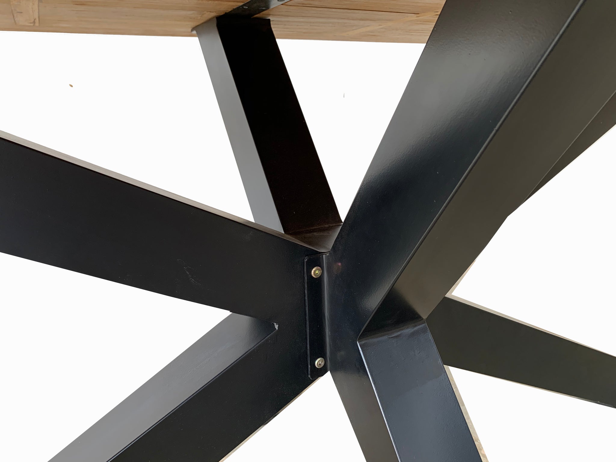 Bentley tuintafel 260cm | oud teak boomschors | matrix poot zwart